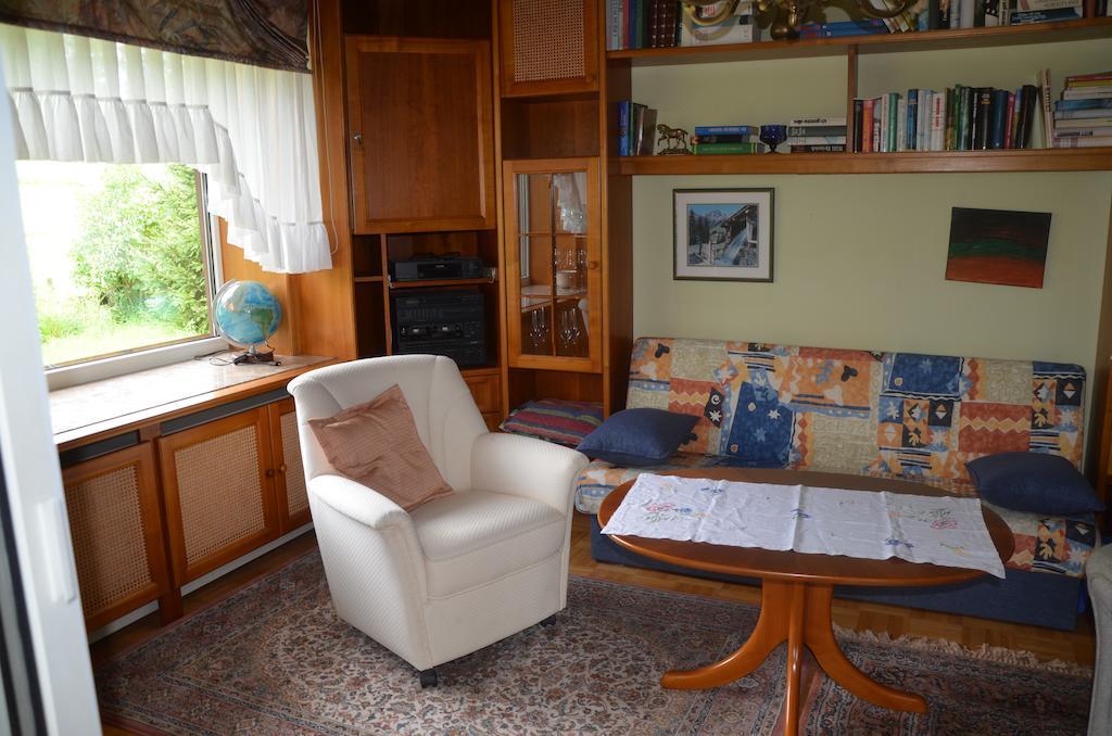 Ferienhaus Mitterbauer Oberhofen am Irrsee Ruang foto