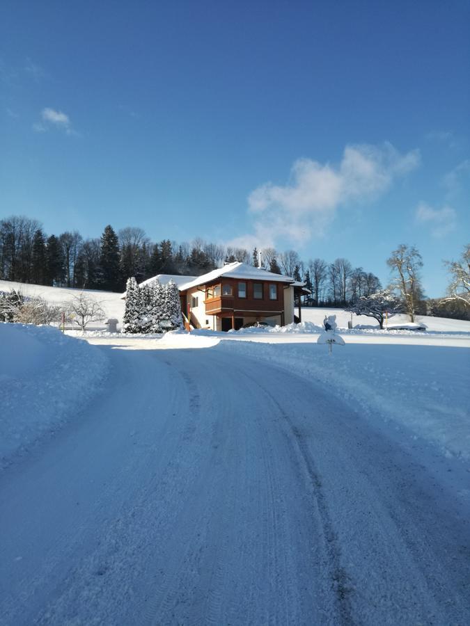 Ferienhaus Mitterbauer Oberhofen am Irrsee Bagian luar foto
